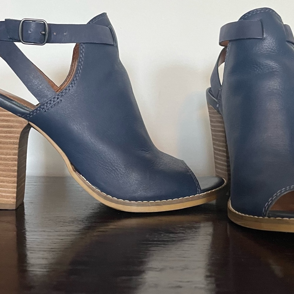 Lucky brand - Navy peep-toe heels